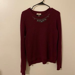 Maroon knitted sweater